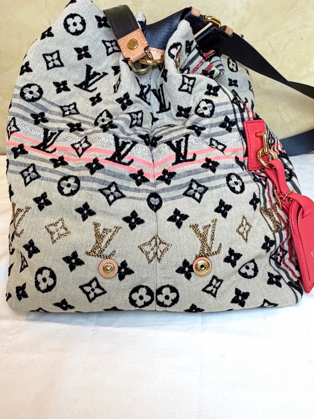 Louis Vuitton Monogram Cheche Bohemian Rouge - Picture 15 of 16
